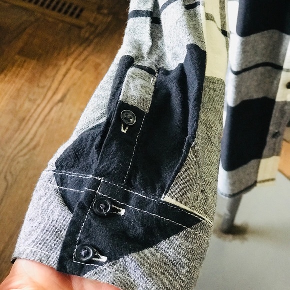 Universal Thread Cotton Button Down - Picture 7 of 8